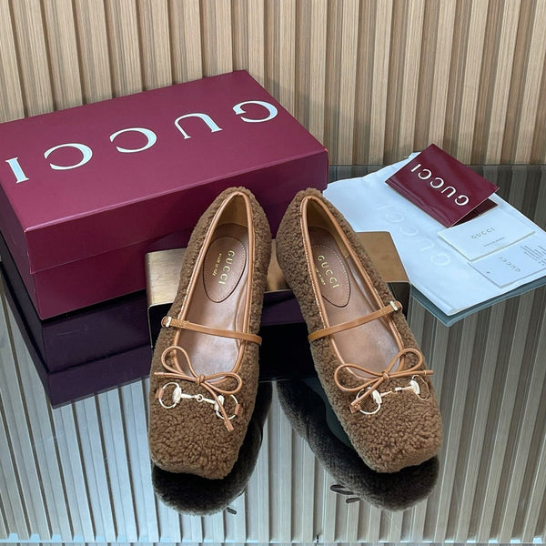 Gucci 26 Ballet Full Caramel Calfskin Wool 562992