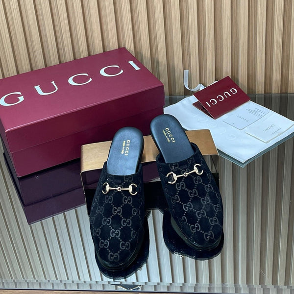 Gucci 25 Horsebit Mule Black GG Suede 563078