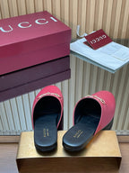 Gucci 25 Horsebit Mule Red Gold Cowhide 563084