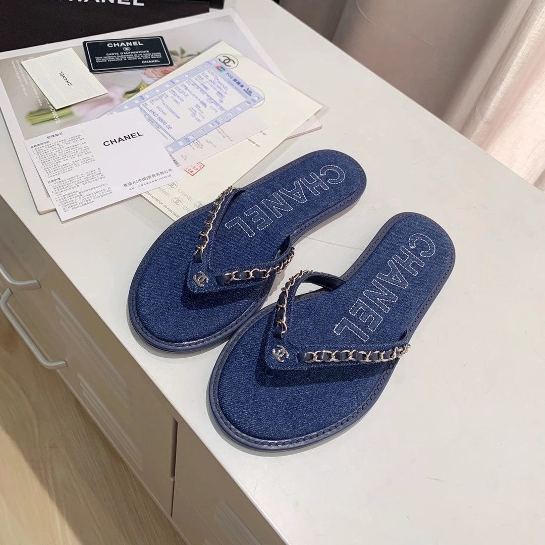 CC Chain Link Thong Flat Dark Blue Denim 696738