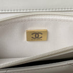 19 WOC 19CM WHITE LAMBSKIN GOLD HARDWARE