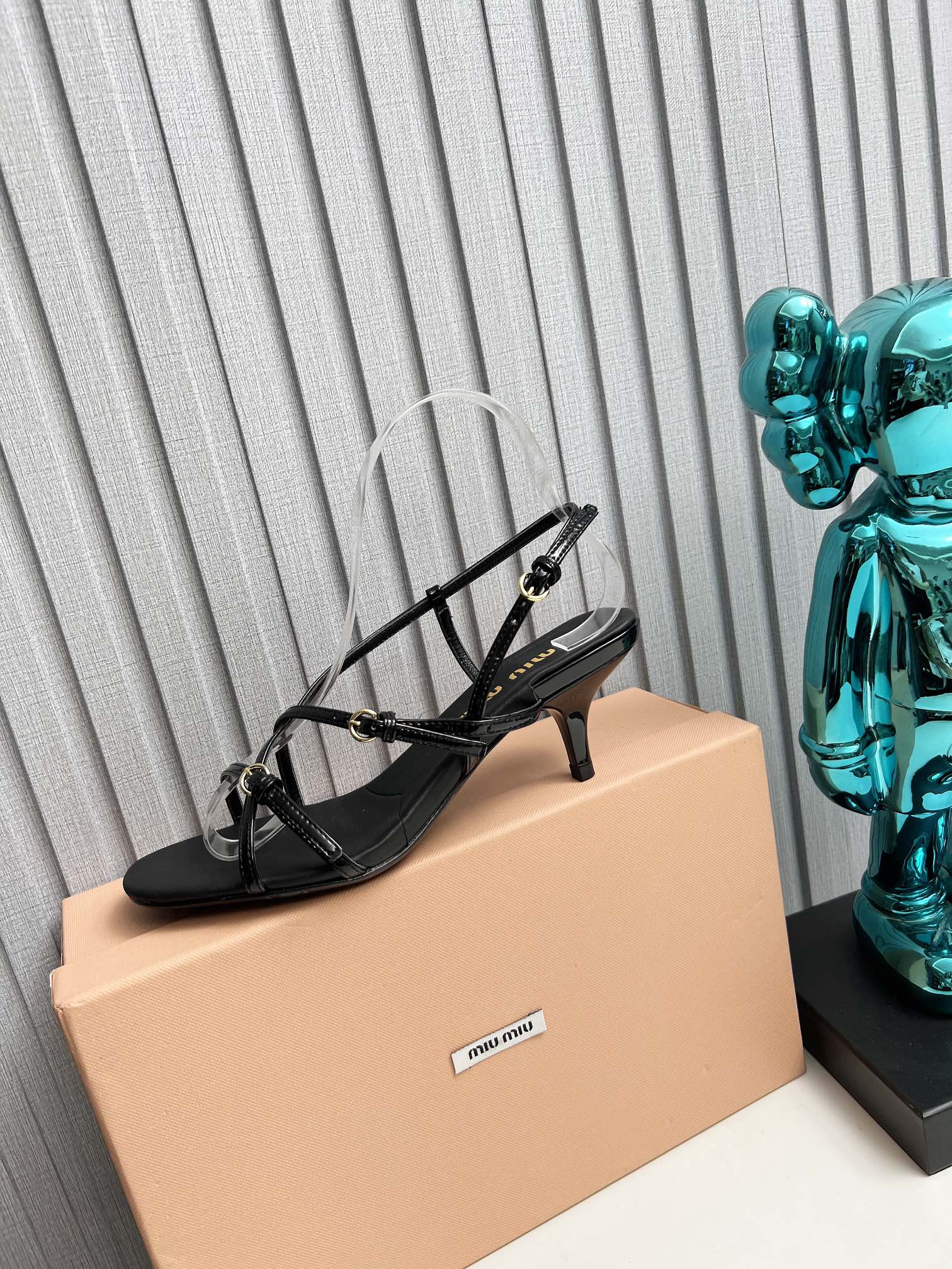 Miu 26s Sandals 5.5cm Black Patent Leather 680448