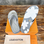 LV THONG SLIPPER IN GREY MONOGRAM CALFSKIN