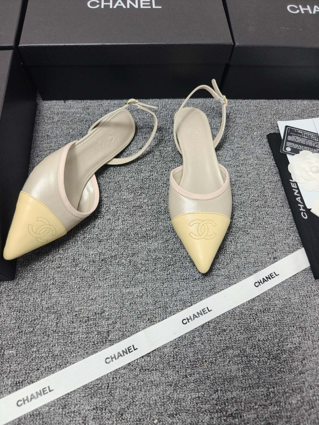 CC 26s Slingback Pointed Khahi Yellow Leather 681973