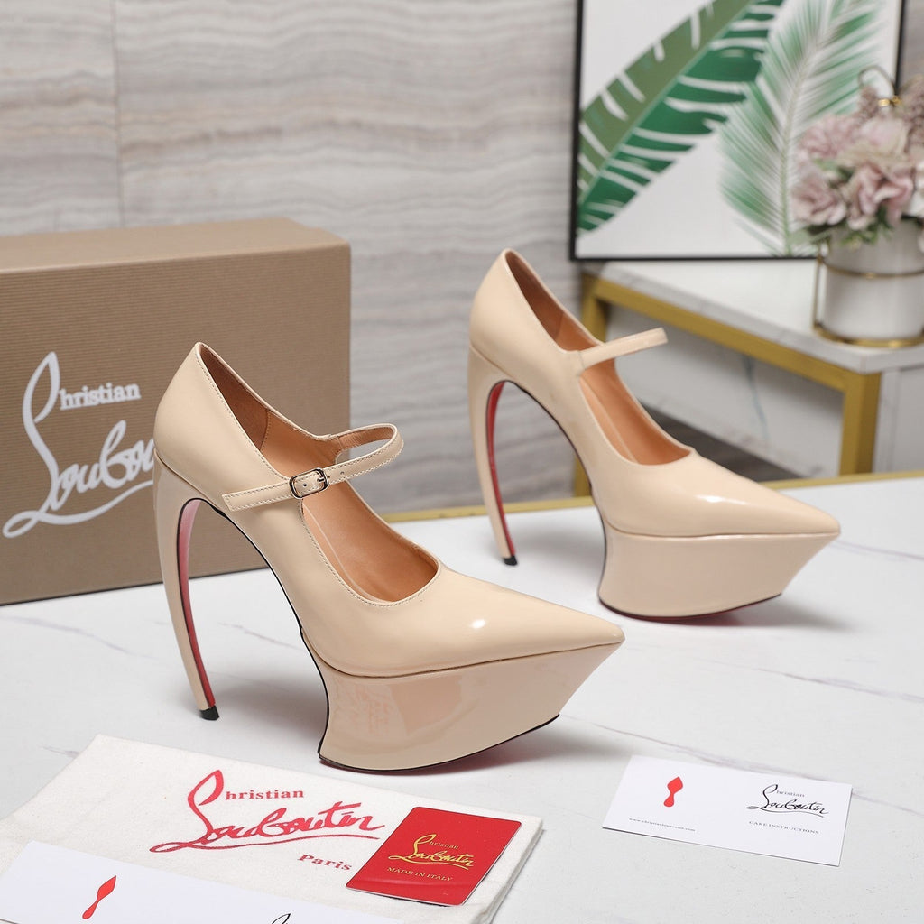 CL Matières Fécales Platform Pumps 15cm Beige Patent Leather 637884