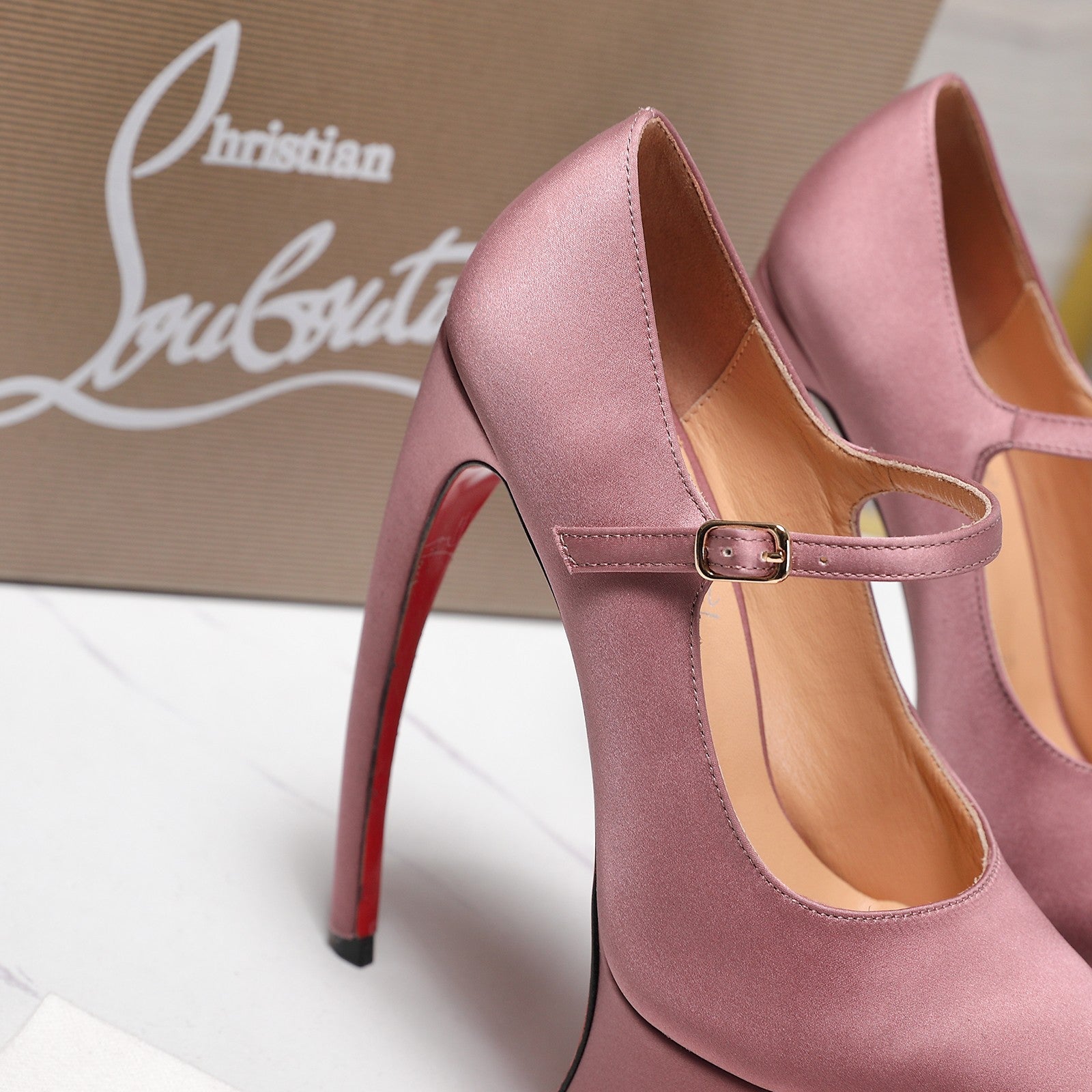 CL Matières Fécales Platform Pumps 15cm Pink Satin 637889