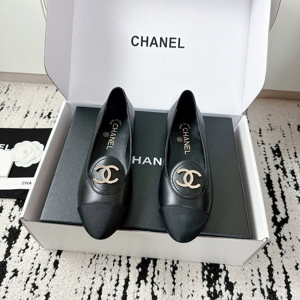 CC SS 2026 Pre Moccasin Black Calfskin 628282
