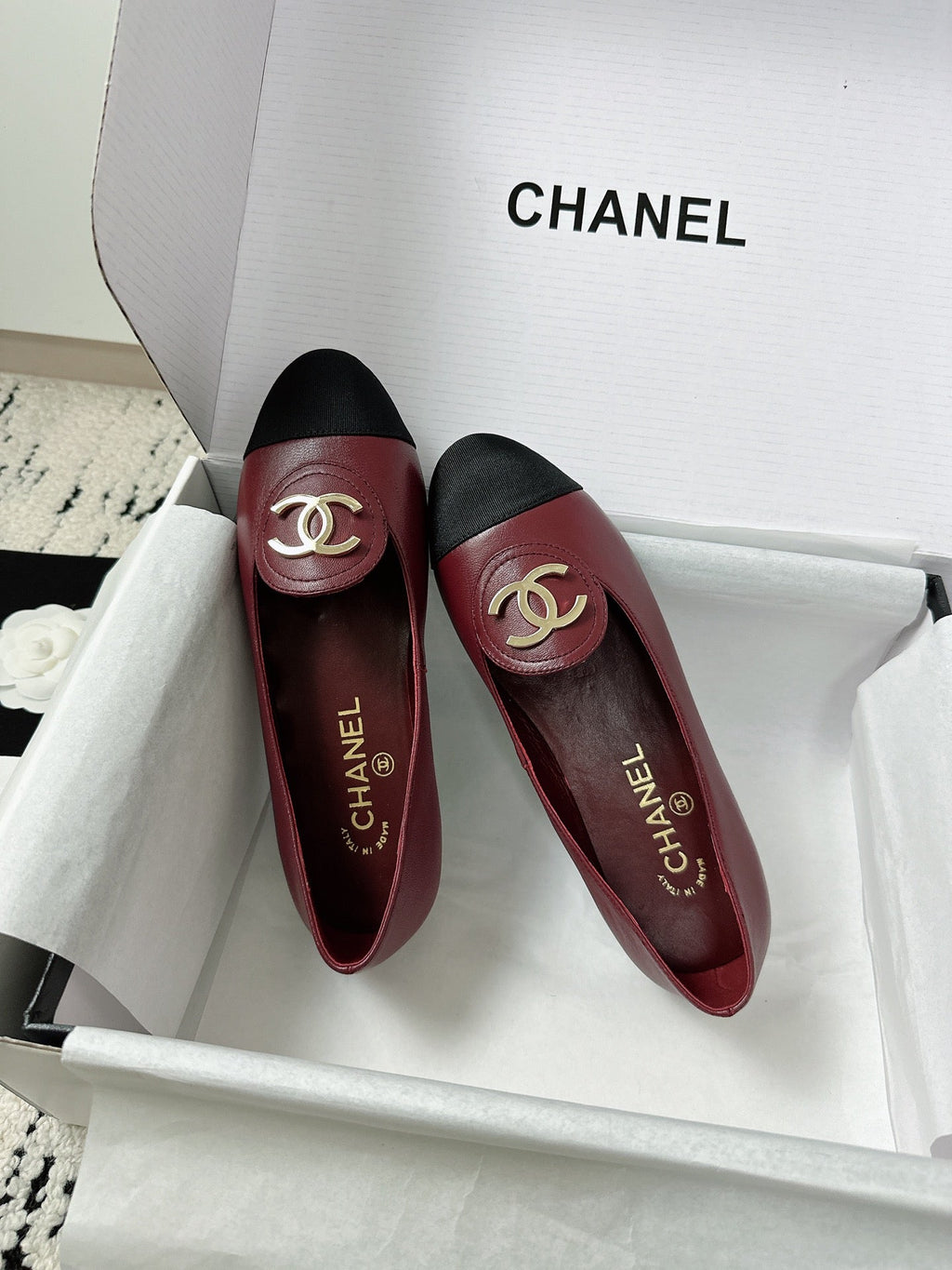 CC SS 2026 Pre Moccasin Black Burgundy Calfskin 628307