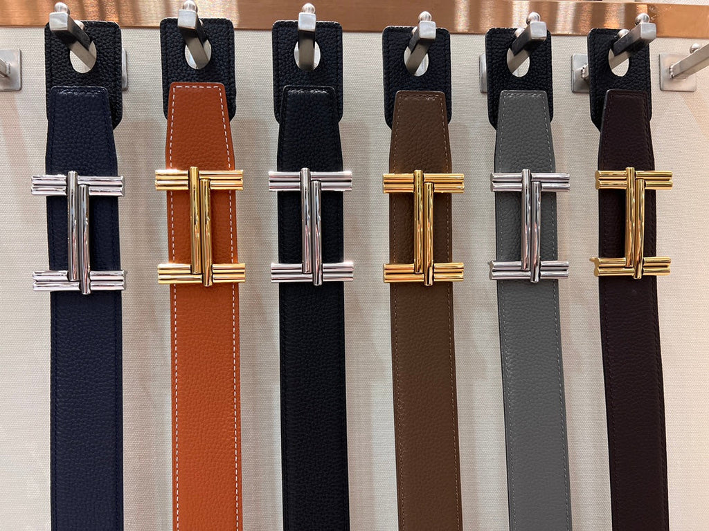 HM TRAVERSE BELT BUCKLE & REVERSIBLE COFFEE BROWN AND BLACK LEATHER STRAP 38 MM GOLD HARDWARE