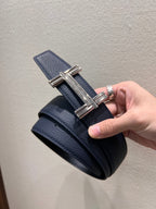 HM TRAVERSE BELT BUCKLE & REVERSIBLE NAVY BLUE LEATHER STRAP 38 MM SILVER HARDWARE