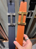 HM TRAVERSE BELT BUCKLE & REVERSIBLE NAVY BLUE LEATHER STRAP 38 MM SILVER HARDWARE