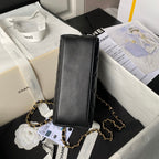 24p clutch with chain 19cm black lambskin