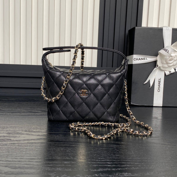 CC 25C Hobo Bag 21.5cm Top Handle Black Grained Calfskin