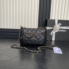 CC 25C Clutch With Strap 21cm Black Calfskin