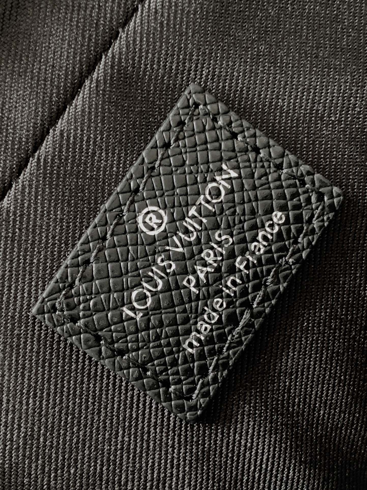 LV M30925 Porte-Documents Voyage NM Black Grain Leather