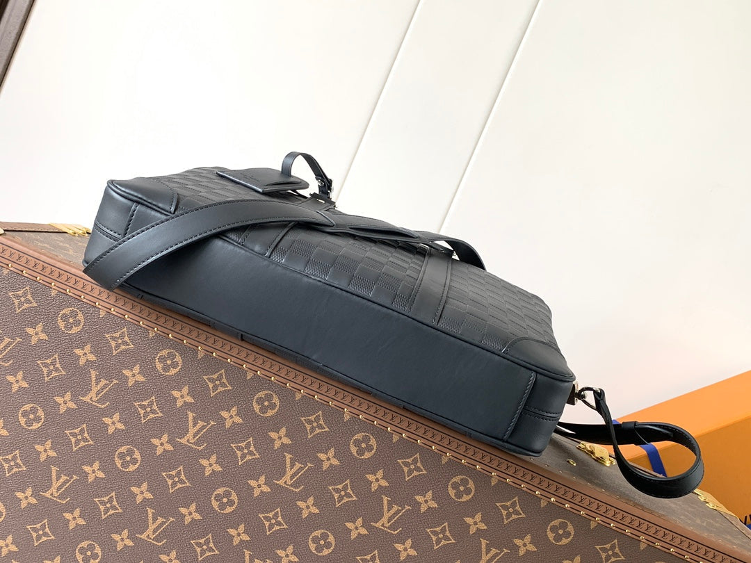 LV N40444 Porte-Documents Voyage NM Black Damier Infini Leather