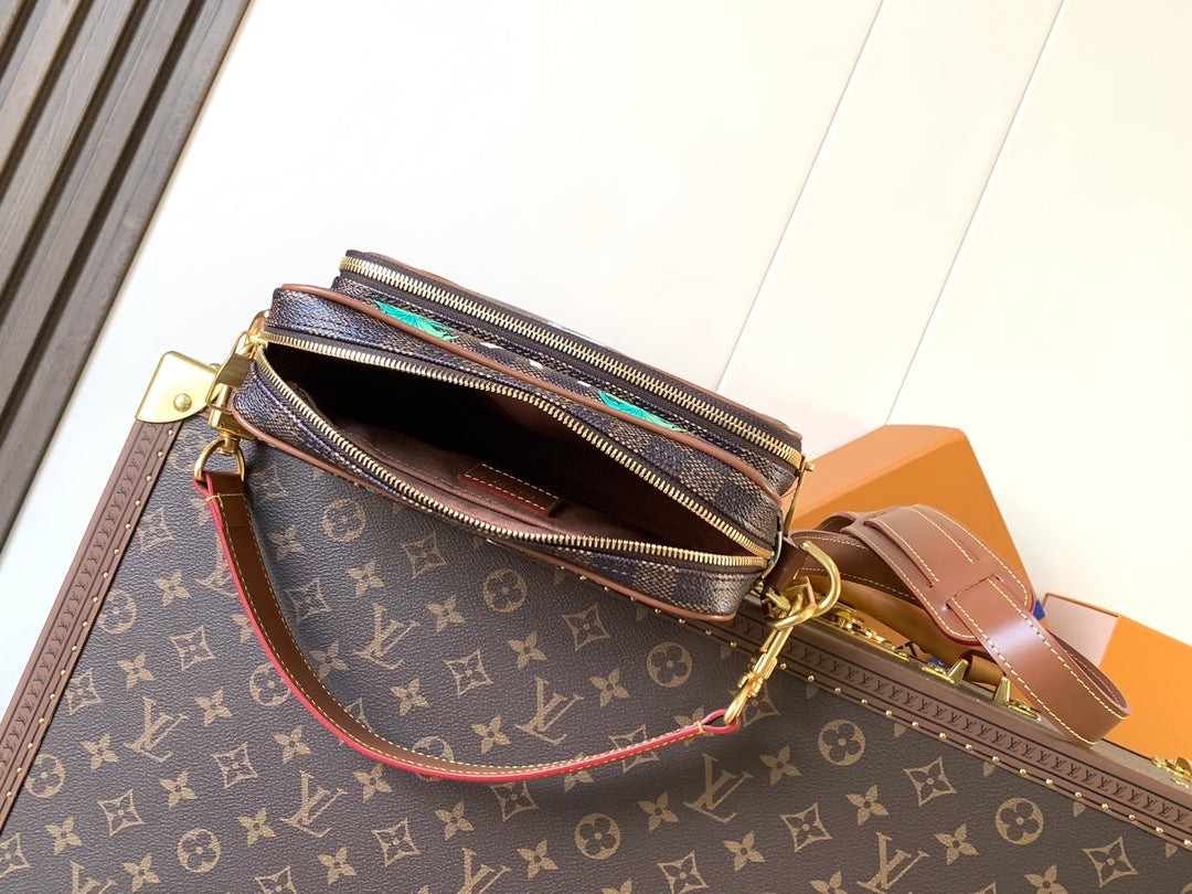 LV Nil Messenger Bag 25cm Brown Animal Printed Monogram Canvas