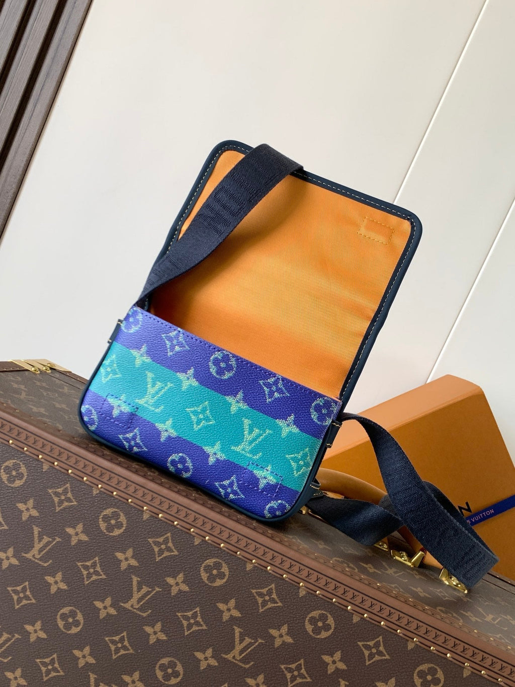 LV Bosphore Mini Handbag 19cm Purple Blue Canvas & Leather trim