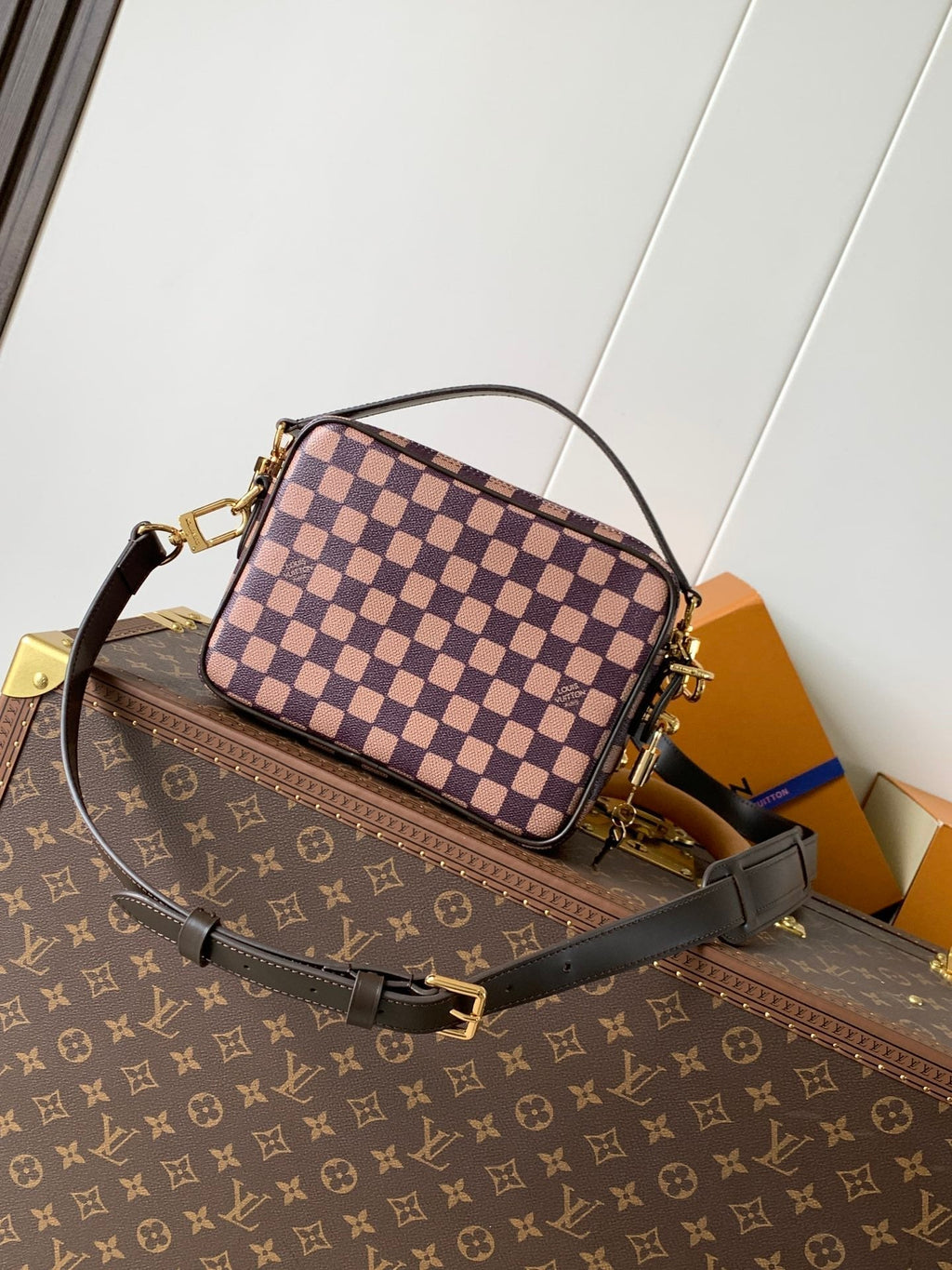 LV N40797 Nil Messenger Bag 25cm Damier Canvas & Leather Trim GHW