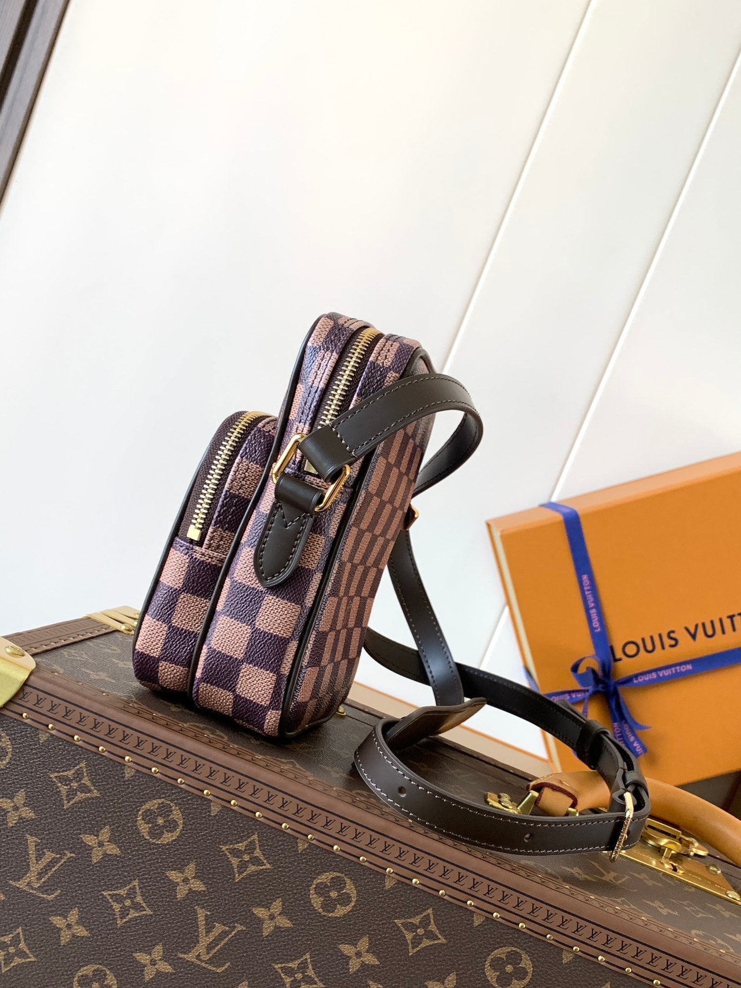 LV Amazone Cross-body Bag 13.5cm Brown Damier Phriendship Canvas