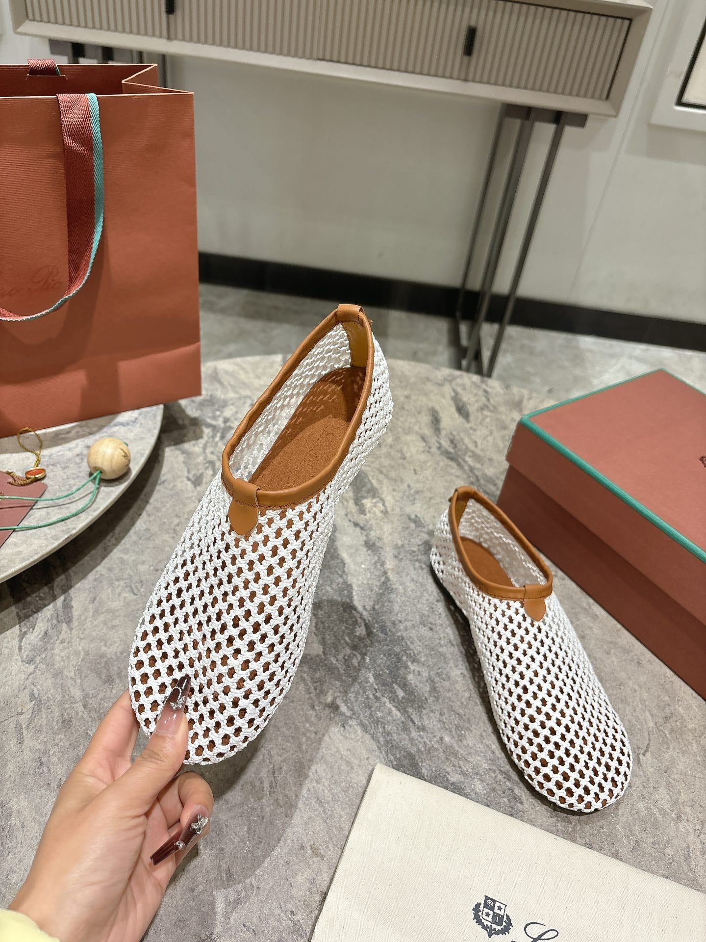 LP hollow knit ballet flats white 0rigin@l leather 379025