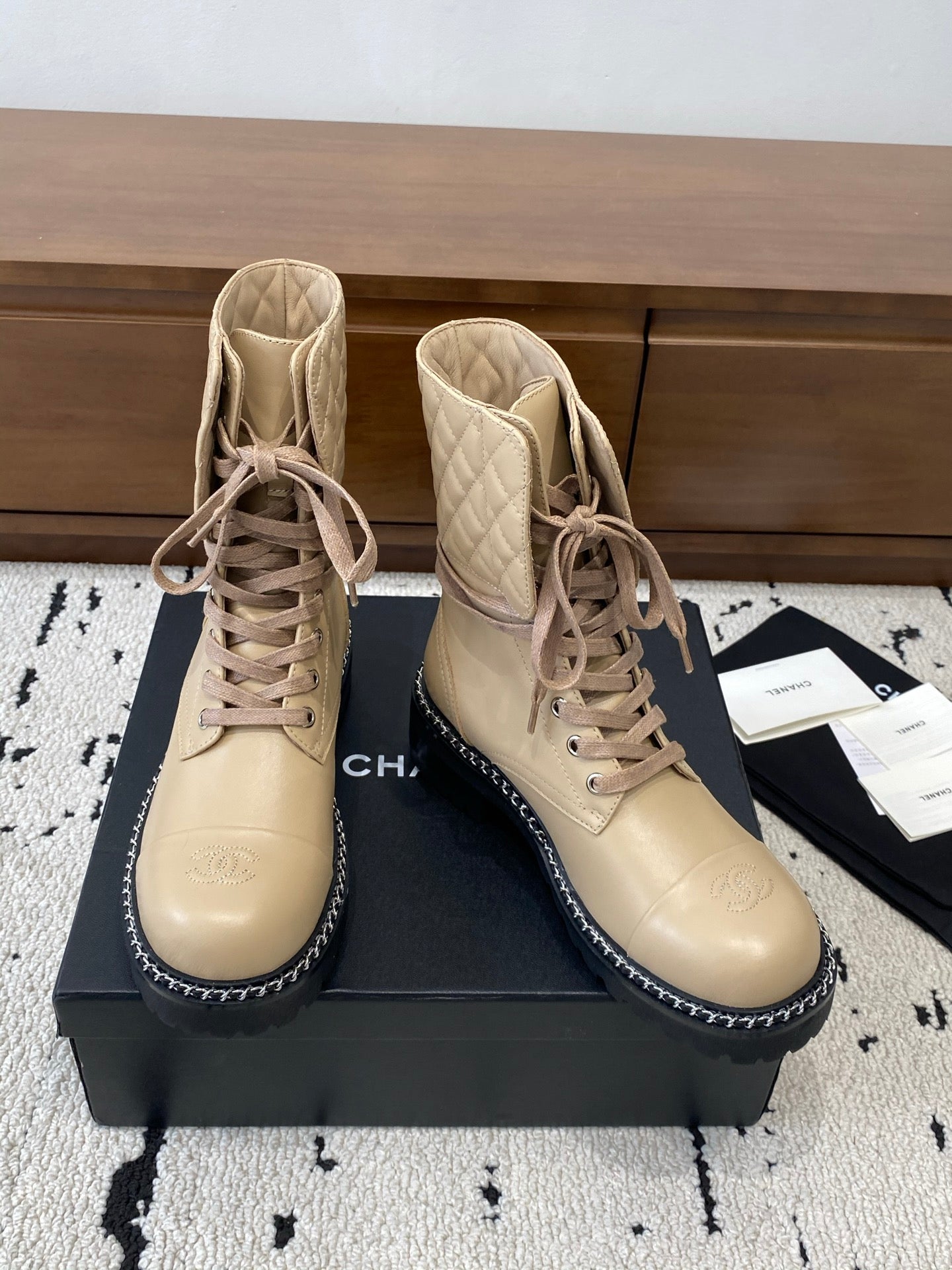 CC Ankle Boots Flat Quited Beige Calfskin 529288