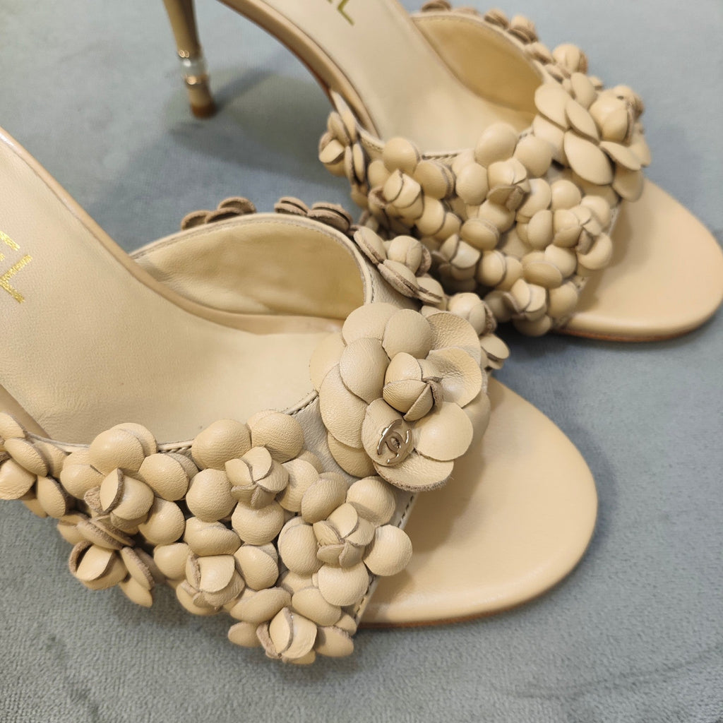 mule sandal 80 beige calfskin flower
