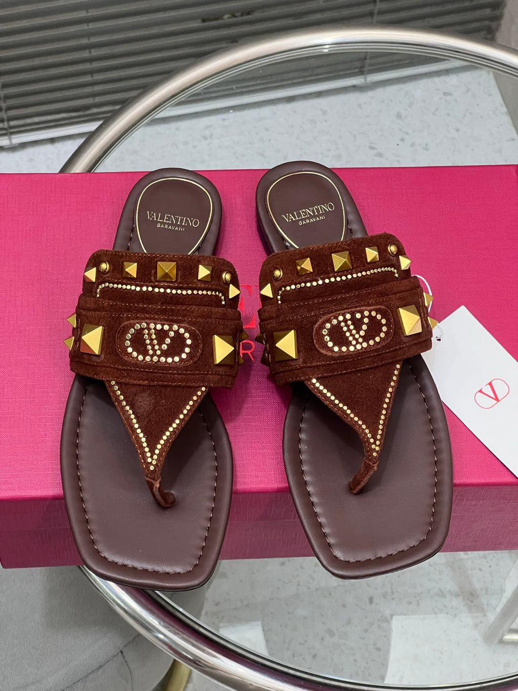VT Rockstud Thong Sandals Brown Suede