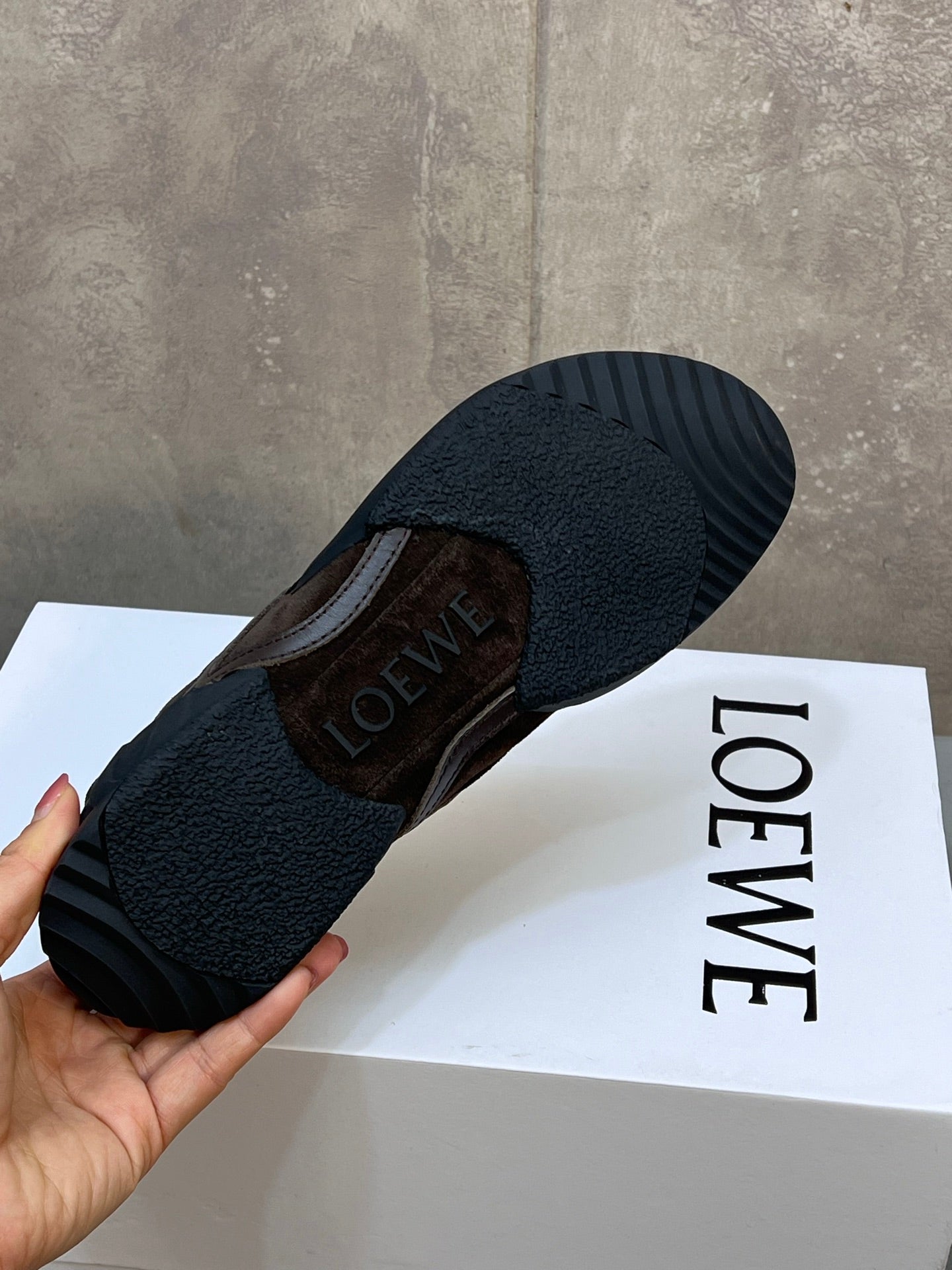 LOEW 26s Grip Sneaker Coffee Suede Sheepskin 682761