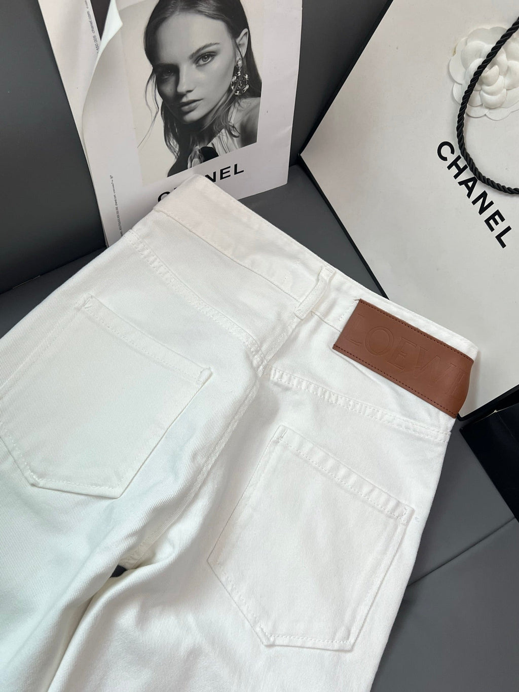 Loew White Anagram White Jean