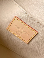 POCHETTE COSMÉTIQUE PM 19 IN GRAY CREAM MONOGRAM TRIANON CANVAS