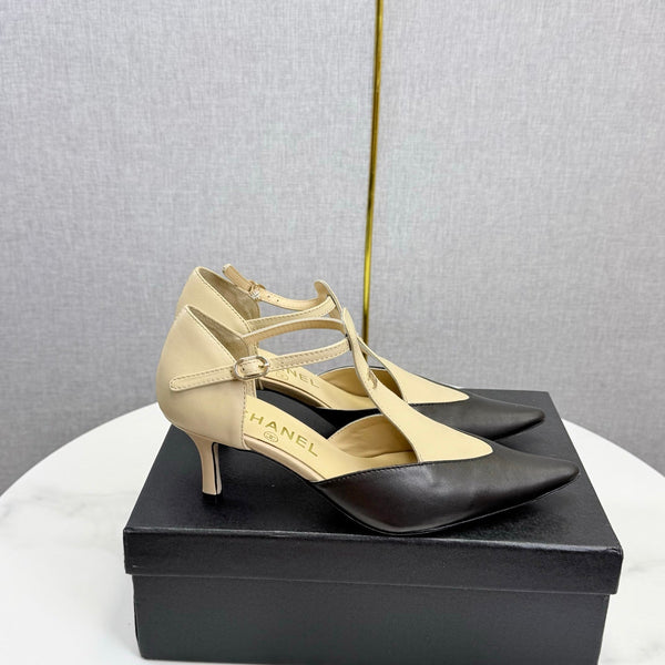 CC T-Strap Kitten Heels Beige Black Sheepskin 619975