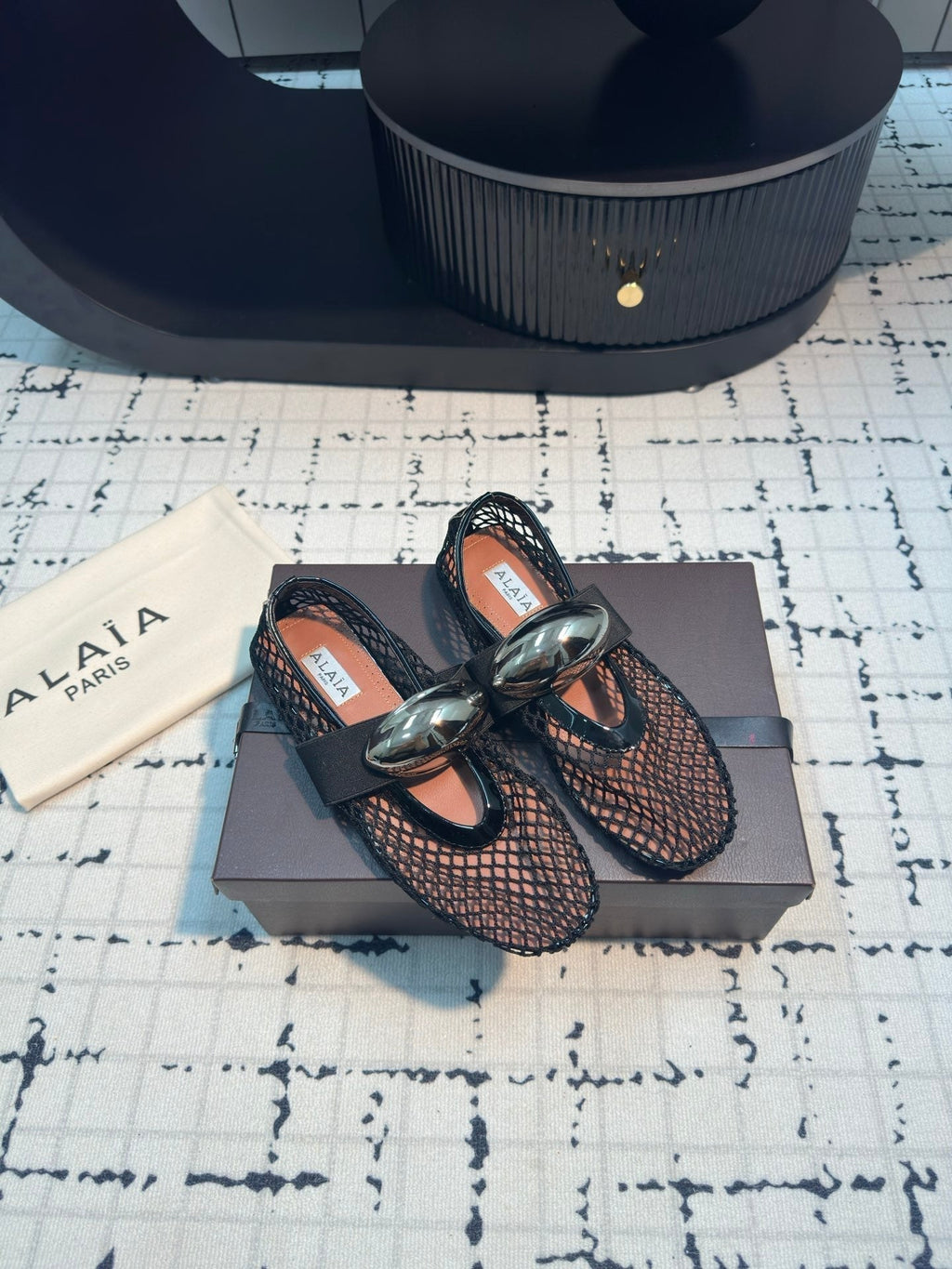 Alaila Ballet Flats In Black Mesh Fabric 895242