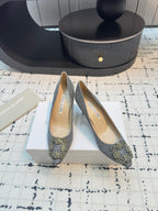 Hangisi 70 Silver Glitter Fabric Leather Jewel Buckle Pumps 912614