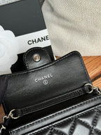 CC 24 Classic Wallet On Chain 11cm Black Sliver Metal Lamskin 240660