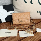 CC 24 Classic Wallet On Chain 11cm Beige Caviar Leather 240670