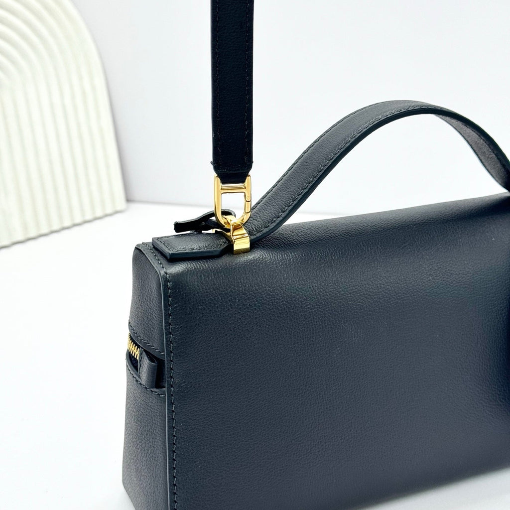 LP Extra Pouch L23 Black Calfskin 282120