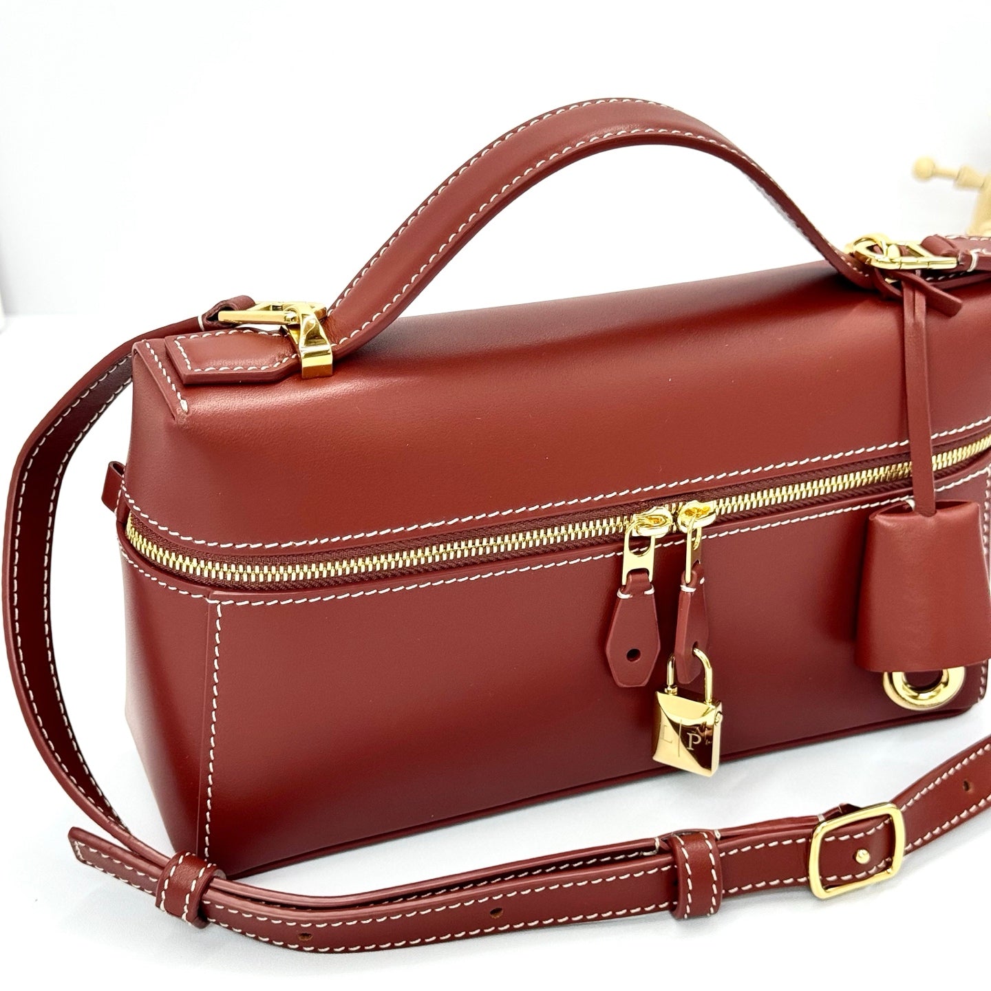 LP Extra Pouch L23 Burgundy Smooth Calfskin 282131