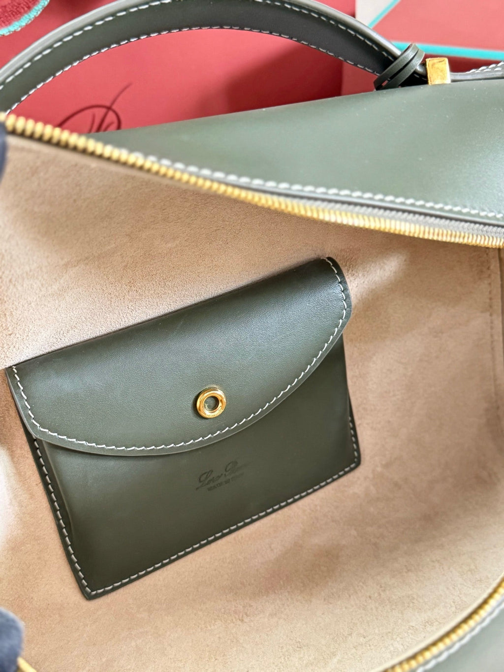 LP Extra Pouch L27 Ribbon Green Calfskin 282236