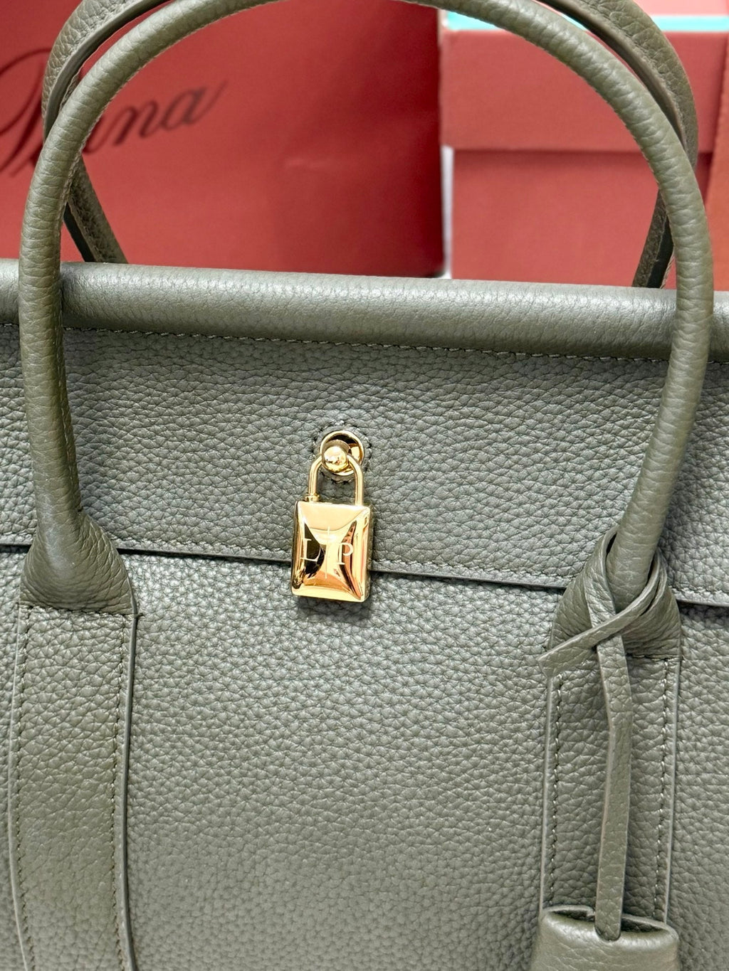 LP Loom L25 Ribbon Green Calfskin 282202