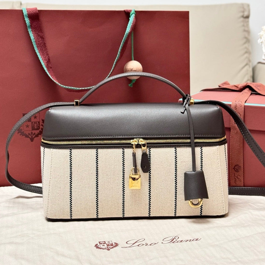LP Extra Pouch L27 Dark Brown Calfskin Linen 282227