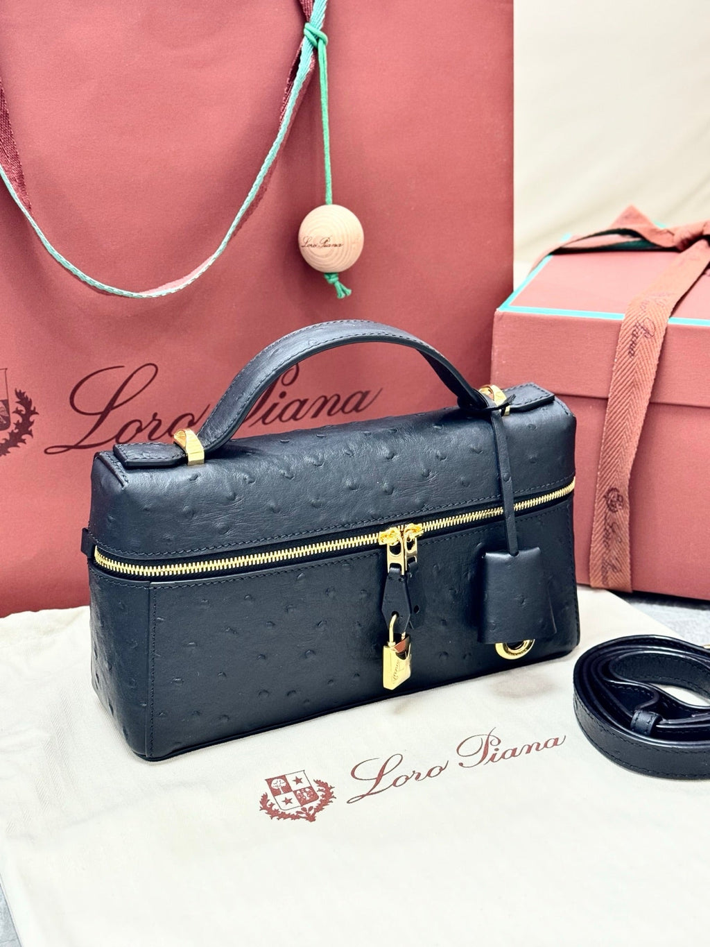 LP Extra Pouch L23 Black Ostrich Pattern Leather