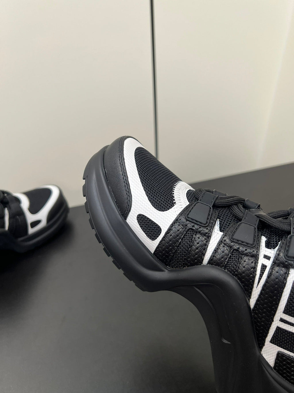 LV Archlight Sneaker 50mm Black Mix White Fabric