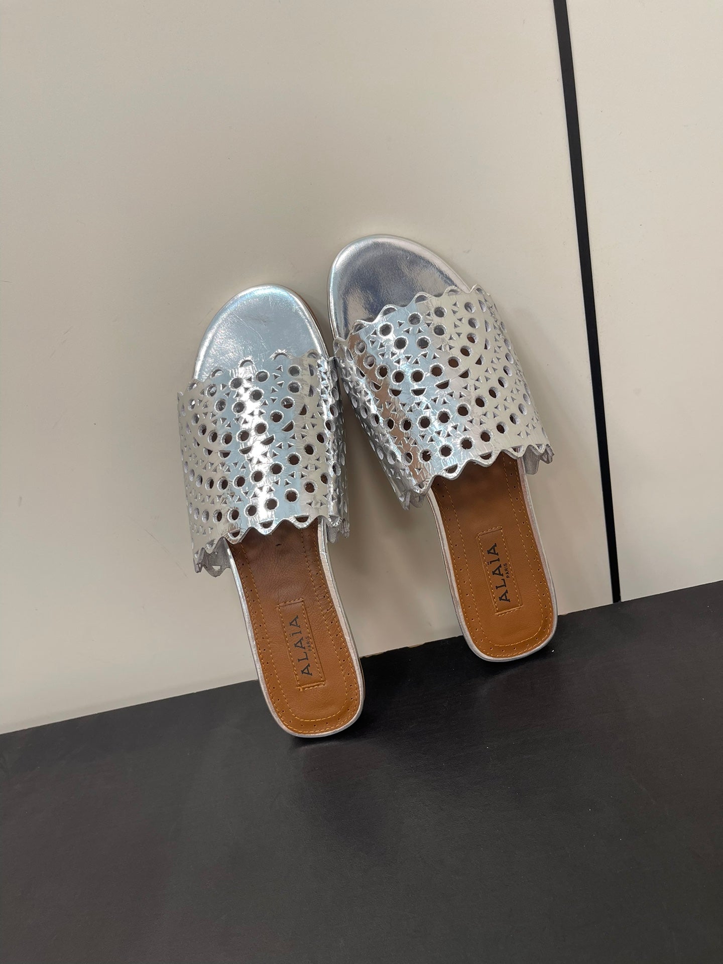 alaia mule silver metalic vienne lambskin