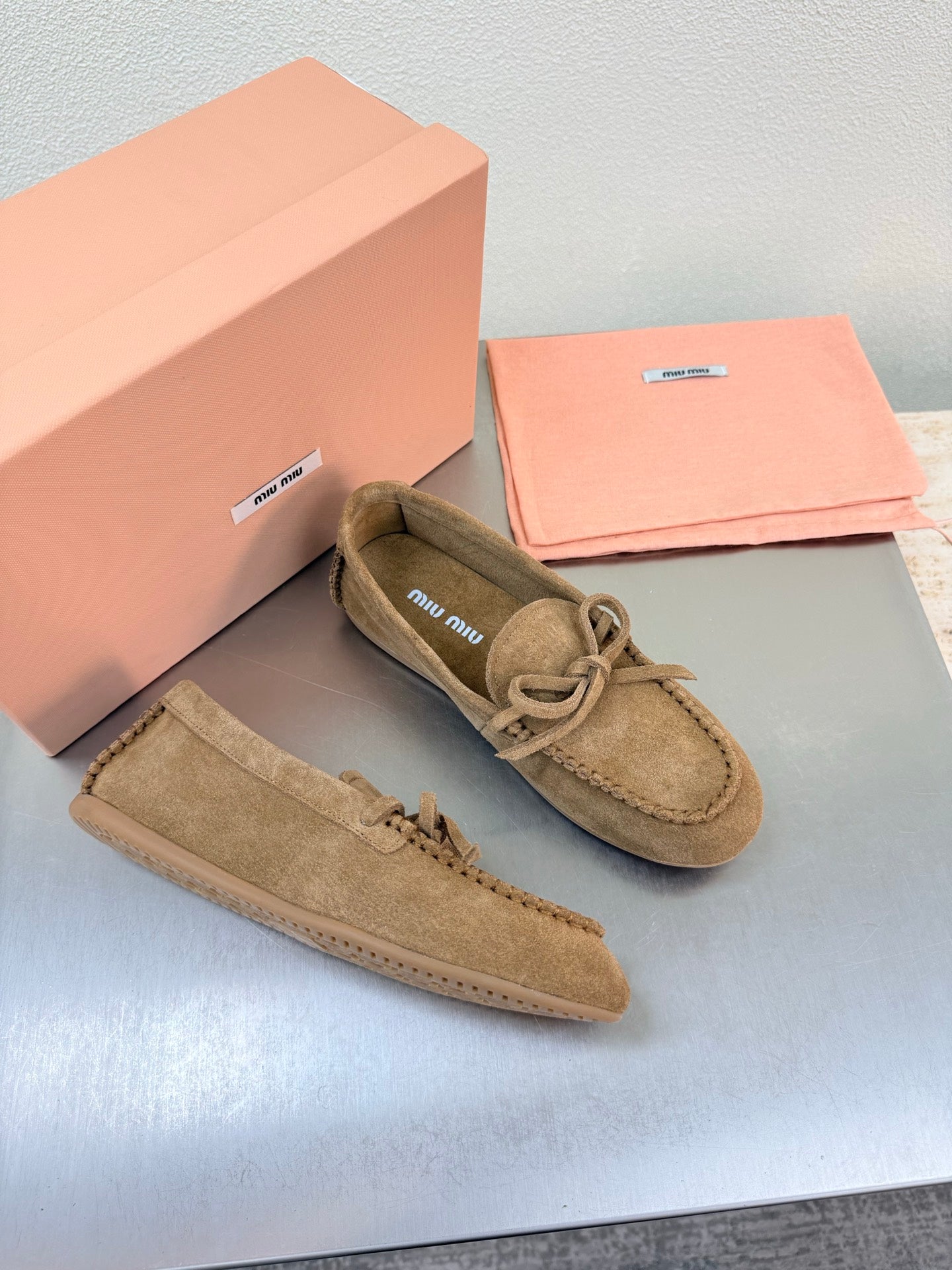 Miu Logo Loafer Khahi Suede 693517