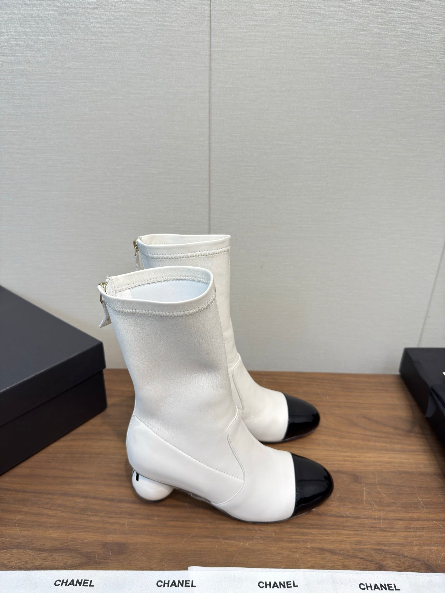 CC 25B Double C Giant Pearl Ankle Boots 50mm White Sheepskin 465703