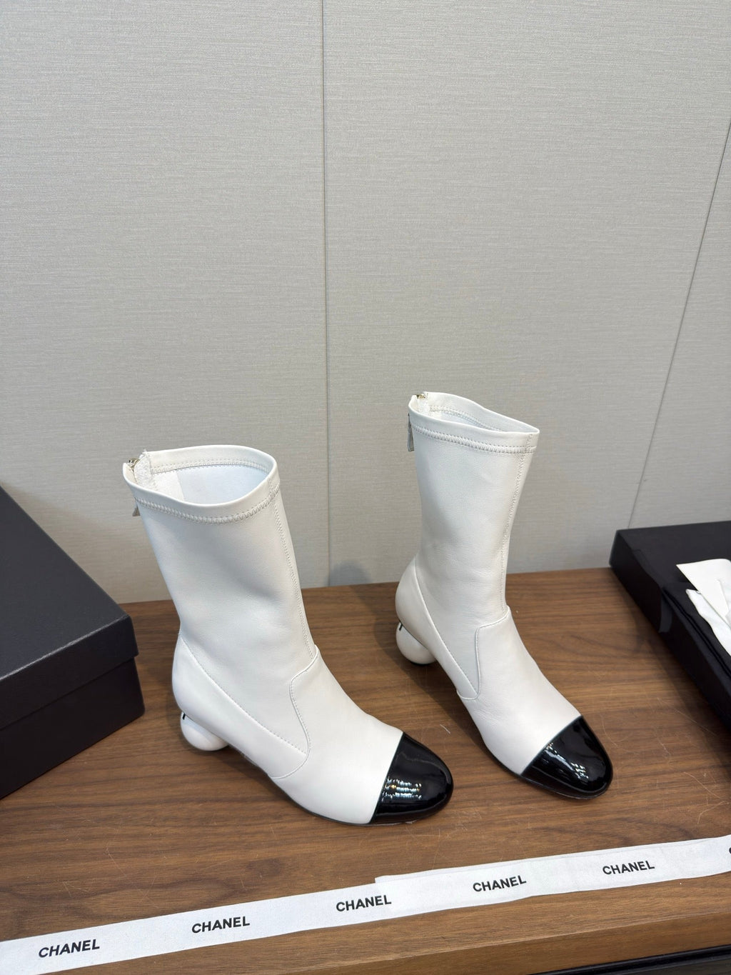 CC 25B Double C Giant Pearl Ankle Boots 50mm White Sheepskin 465703