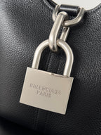 SILVER LOCKER SHOULDER BAG 24 IN BLACK CALFSKIN