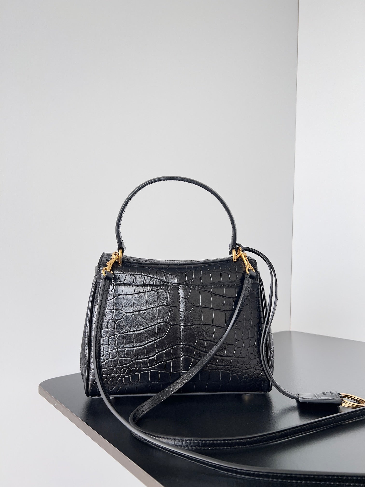 Balenciaga Rodeo 22 bag black crocodile skin