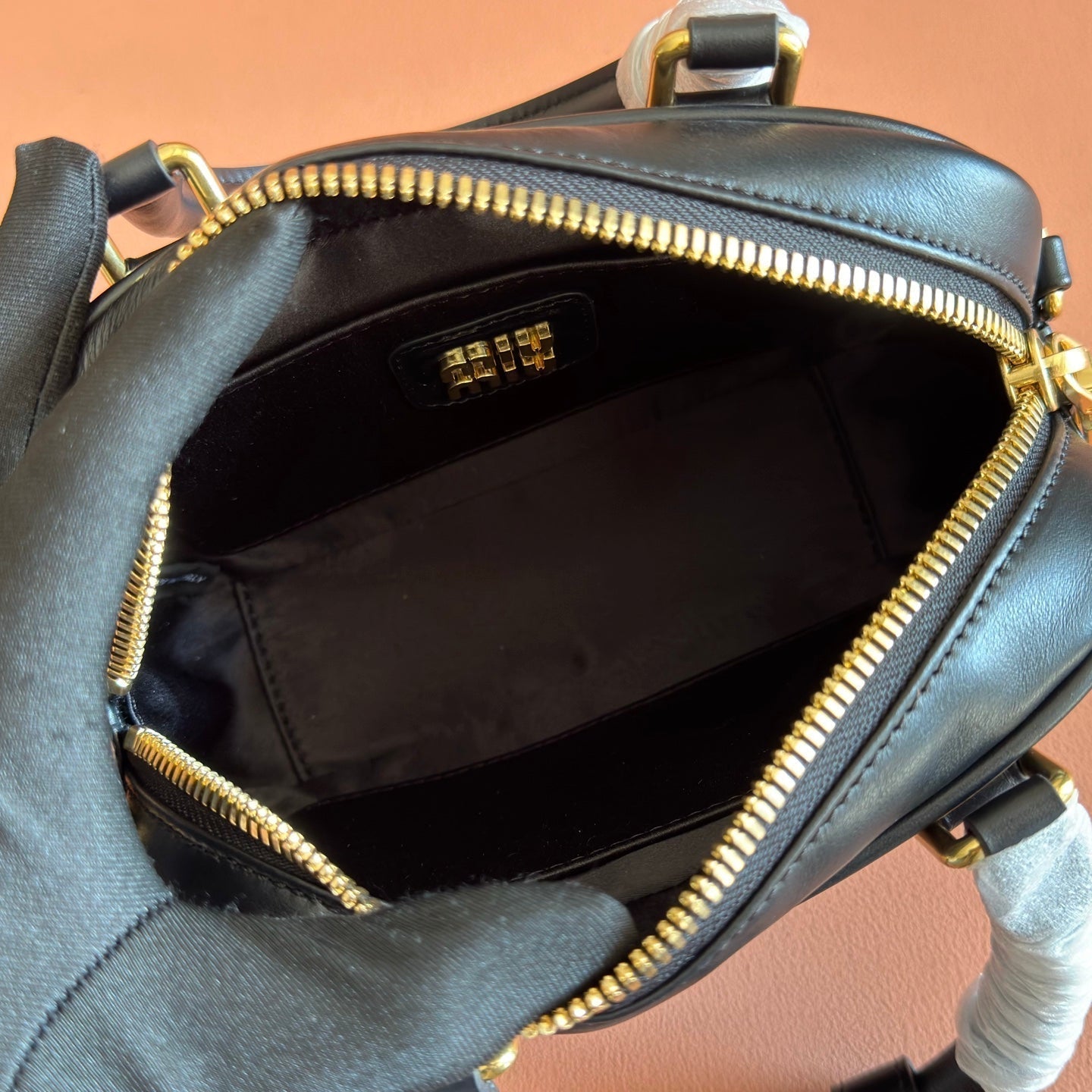Miu Arcadie Small 19cm Bowling Handbag Black Cowhide 280989